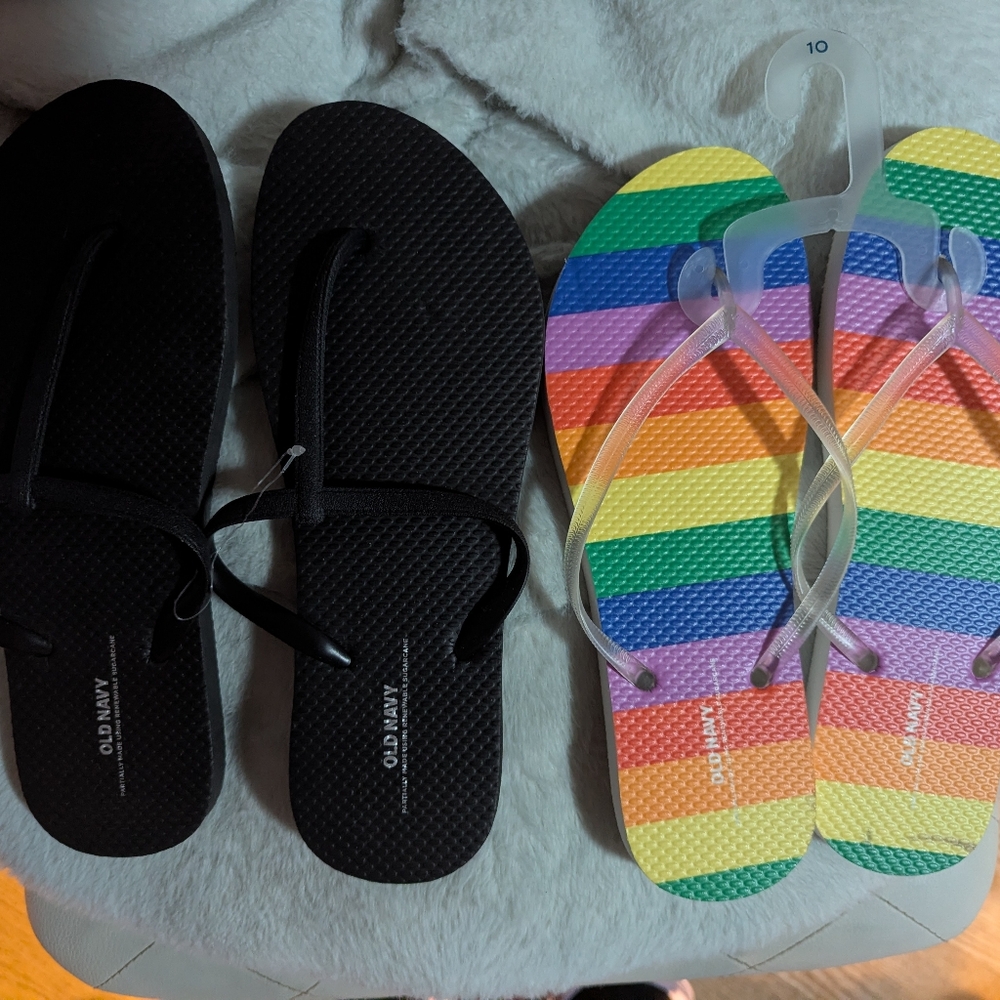 Old Navy Women's Black And Rainbow Flip Flops